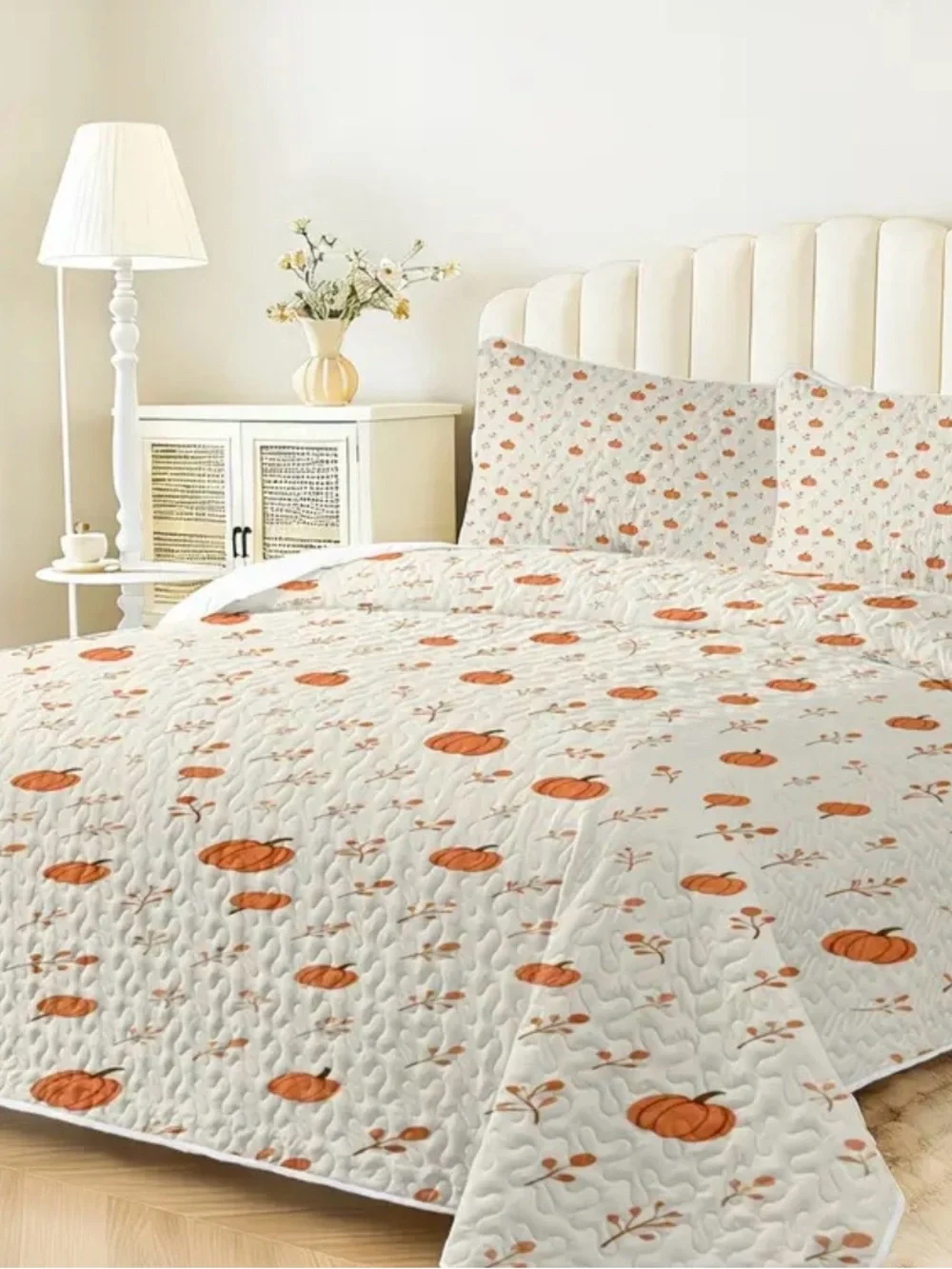 Pumpkin Print Quilted Bedspread Set - White & Orange